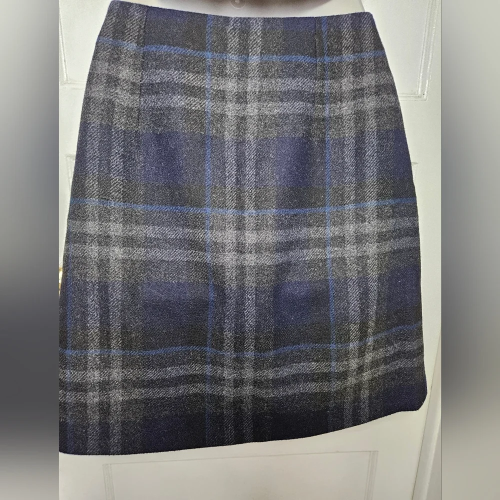 Uniqlo Blue/Grey Plaid Wool Blend Mini Skirt with Pockets Size 2 - Picture 3 of 7